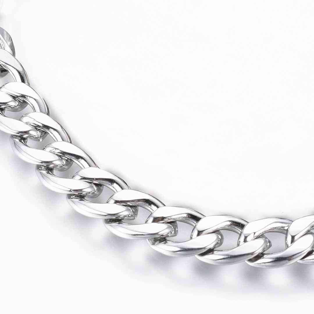 Diamond Cut Curb Chain on white background